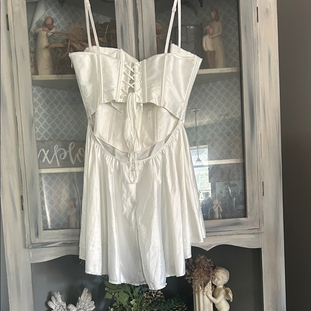 Skims White dress - Picture 2 of 8